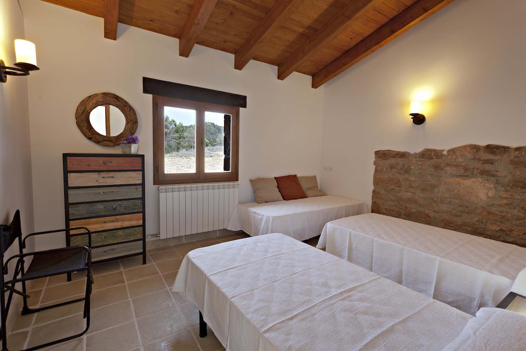 Masia Ca L'Anima Hotel La Baronia de Rialb Room photo