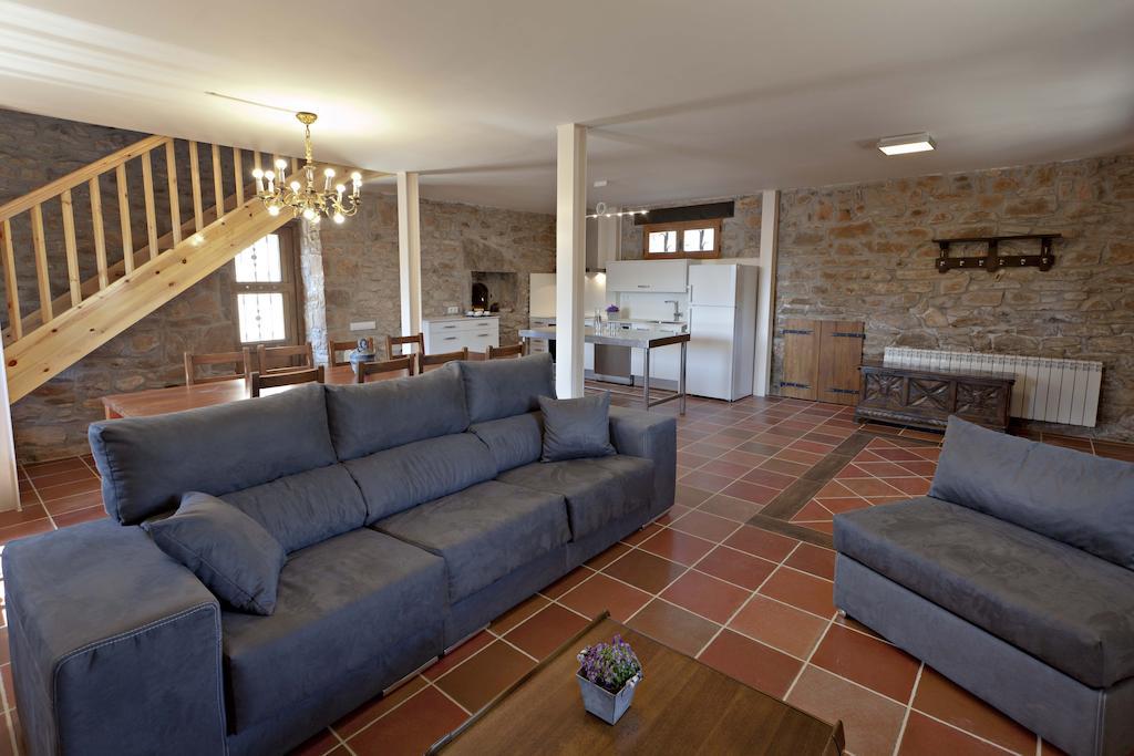 Masia Ca L'Anima Hotel La Baronia de Rialb Room photo